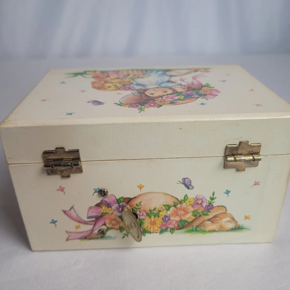Vintage 1980's Girls Musical Ballerina Jewelry Box London Bridges Wal Mart